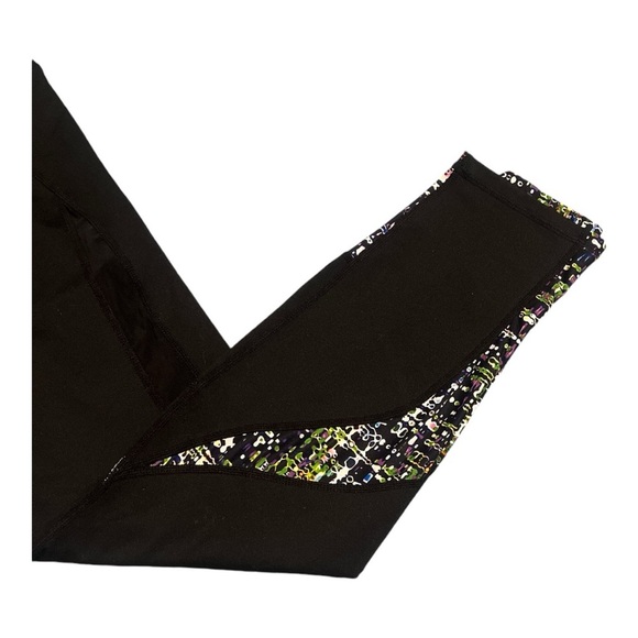 FABLE-TICS  Women’s Yoga 🧘 Pants Size XL Black and Colorful Design - Picture 2 of 6